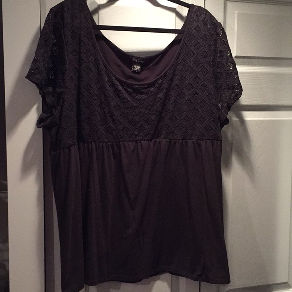 torrid Tops - 🍁 3 for $20 Black Semi Dressy Top